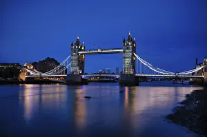 Historic London Landmark Drucke: Night view, Thames, Tower Bridge