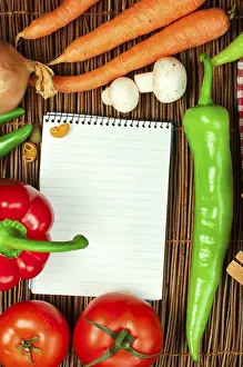 Vintage Recipe Notebook Drucke: Notebook to write recipes and vegetables around it