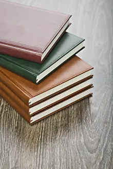 White Studio Shot Drucke: Five notebooks