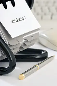 Time Management Tools Drucke: Notepad on desk, important, note