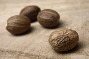 Studio Shot Of Nutmeg Drucke: Nutmeg