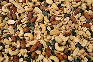 Fruit And Vegetable Market Drucke: Nuts