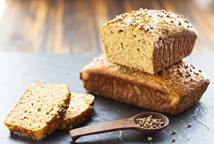 Baked Goods Nutrition Drucke: Oat bran bread with coriander