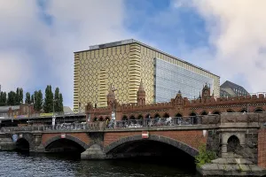 Central European Bridges Drucke: Oberbaum bridge over the Spree river