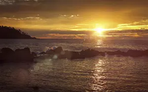 Deserted Cliff Landscape Drucke: Ocean sunset with great cloudscape panorama