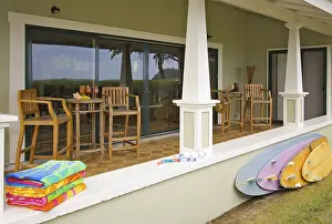 Tropical Paradise Drucke: Oceanfront lanai with reflection of view