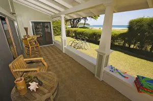 Peaceful Ocean Scene Drucke: Oceanfront lanai and view