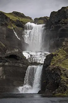 Icelandic Highlands Landscape Drucke: Ofaerufoss waterfall, Eldgja or Eldgja fire gorge