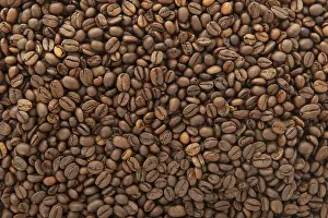 Legume Images Drucke: Whole offee beans as background