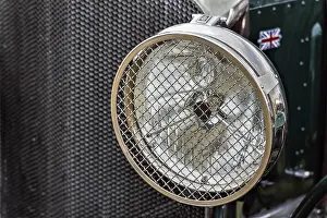 Classic British Automobiles Drucke: Old Bentley Headlamp