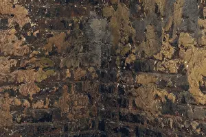 Old Brick Wall Drucke: Old bricks with shabby plaster wall