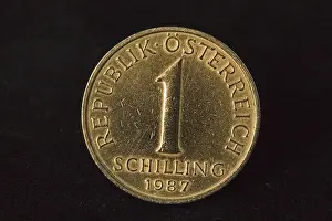 Macro Photography Of Coins Drucke: Old coin