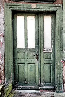 Old Front Door Drucke: Old front door
