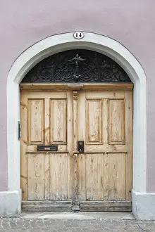 Southern German Architecture Style Drucke: An old front door made of solid wood