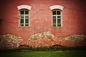 Deserted House Drucke: Old grunge wall