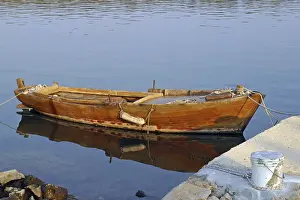 No People On A Boat Drucke: Old rowing boat