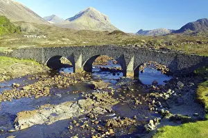 Uninhabited Island Group Drucke: Old stone bridge over a small stream