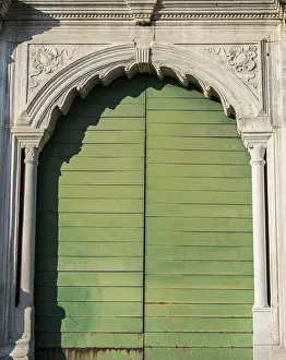 Türen Drucke: Alte Türarchitektur im alten Stil in der Sicht.