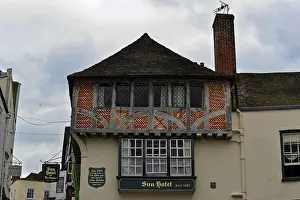 Canterbury Drucke: Altes Fachwerkhaus mit verzierten Fenstern und Schornstein