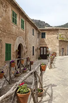 Uninhabited European Cities Drucke: In the old town of Valldemossa