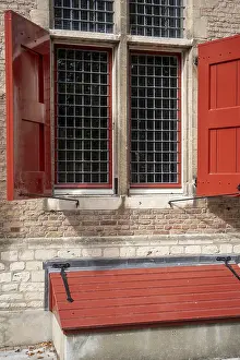 Deserted House Windows Drucke: Old windows with shutters in the sun