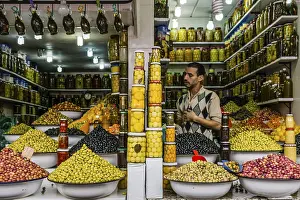 Marrakech Souk Drucke: Olives and pickles, souk of Marrakech