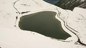 Mountain Peak Scenery Drucke: Another onset of winter in May