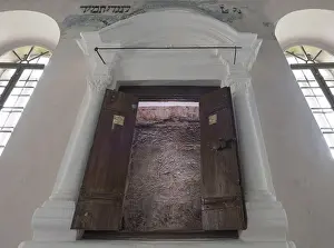 Middle Franconia Bavaria Germany Drucke: Open Torah cupboard in the synagogue