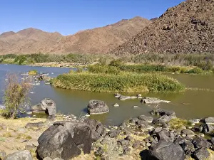 Mountain Range Water Flow Drucke: Orange River, Namibia, Africa
