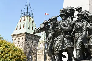 Gerahmter Druck : Ottawa, Kanada, 8. August 2008: Nationaler Kriegsdenkmal entworfen von Vernon March und enthüllt von König George VI im Jahr 1939 Gerahmter Druck : Ottawa, Kanada, 8. August 2008: Nationaler Kriegsdenkmal entworfen von Vernon March und enthüllt von König George VI im Jahr 1939