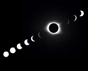 Sonneneinbruch am Sonnenschein während des 21.Augusts