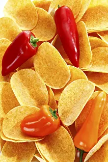 Solanaceae Family Vegetables Drucke: Oval paprika potato chips, stacking chips