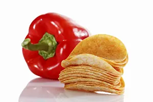 Empty Studio Background Shots Drucke: Oval paprika potato chips, stacking chips
