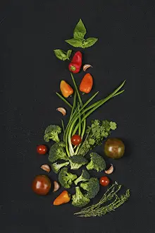 Spring Onion Photography Drucke: Overhead composition with fresh spring onion