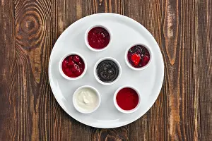 Natural Food Options Drucke: Overhead view of assortment of fruit puree