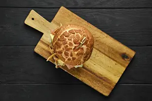 Beef Meat Nutrition Facts Drucke: Overhead view of large burger with pulled beef