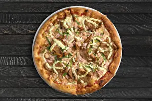 Meal Ideas Drucke: Overhead view of pizza on the table