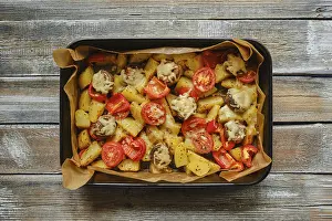 Roasted Potatoes Drucke: Overhead view of roasted potatoes