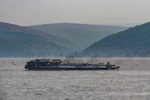 Overloaded Riverboat Africa Drucke: Overloaded riverboat on the Congo river, DR Congo
