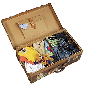 Deserted Holiday Scene Drucke: Packed suitcase