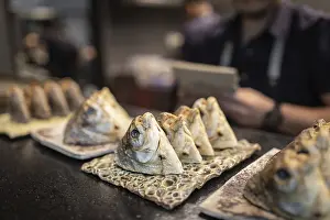 Lima Drucke: Pacu Köpfe, Vorbereitung im Küchen.