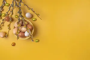 Easter Egg Decoration Ideas Drucke: Palm catkin with Easter decoration