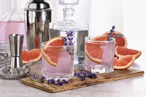 Refreshing Summer Drinks Drucke: Paloma with soft delicate notes of lavender and grapefruit