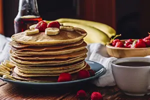 Pancake Stack Drucke: Pancakes Stack with Tea Cup and Fruits