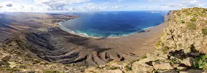 Mirador Risco De Famara Viewpoint Drucke: Panorama at Castillejo viewpoint