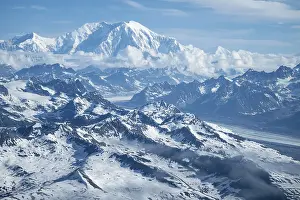 Aerial View Of Alaska Range Drucke: Panorama, clouds over high mountains
