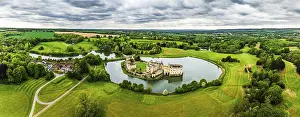 Leeds Drucke: Panorama von Leeds Castle aus der Luft, River Len, Kent, England, Vereinigtes Königreich