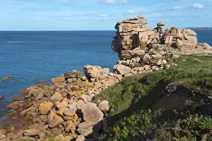 Panoramic View Of Rock Formations Drucke: Panoramic view of impressive rock formations along the coast