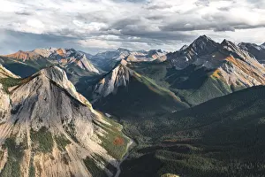 Panoramic Mountain Landscape Drucke: Panoramic view of mountain landscape