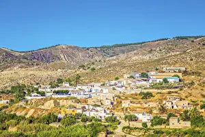 Spanish Mountain Landscapes Drucke: Panoramic view to the mountains in motion, Spain